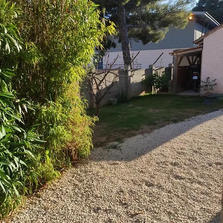 Joli Au Calme Apartament *