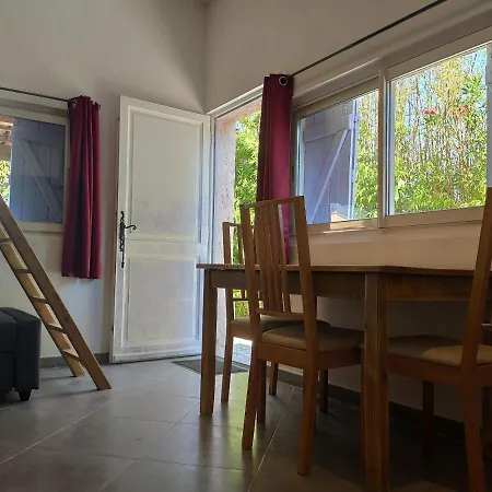 Apartament Joli Au Calme Tulon